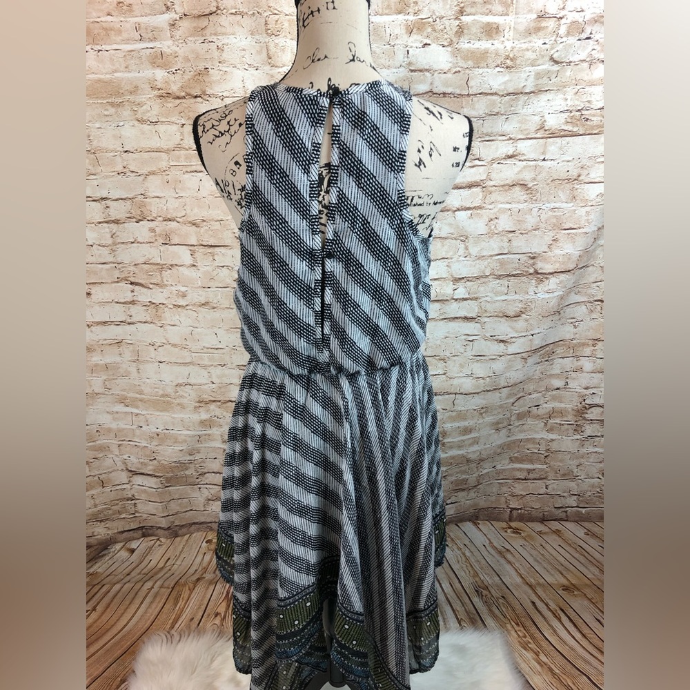 Ecote’ Handkerchief Hem Sleeveless Dress Medium - Picture 7 of 7